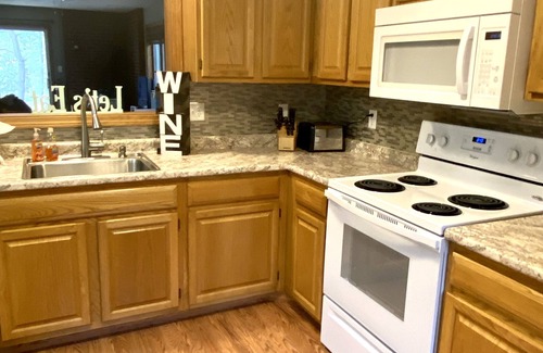 North Conway Copropriété | Spacious Year Round Condo Retreat to the White Mountains