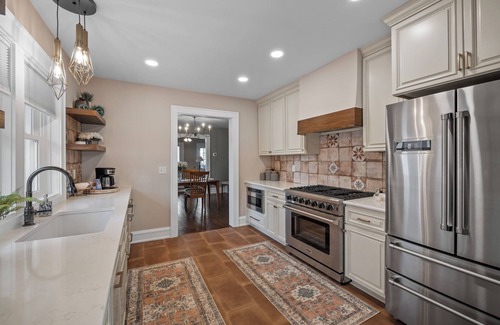 Waupaca Maison | Spanish Charm 4bed/3bath Downtown Waupaca!
