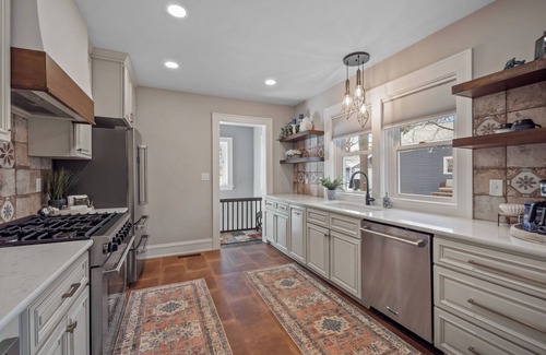 Waupaca Maison | Spanish Charm 4bed/3bath Downtown Waupaca!