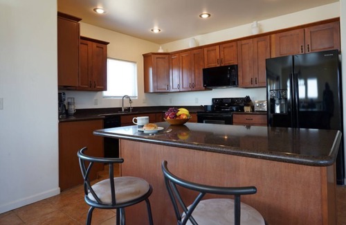 Roosevelt Maison | Spanish home with breathtaking views of Roosevelt Lake!!