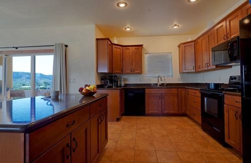 Roosevelt Maison | Spanish home with breathtaking views of Roosevelt Lake!!