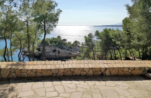 Costa Dorada Maison | Spanish villa with sea view, swimming pool and air conditioning