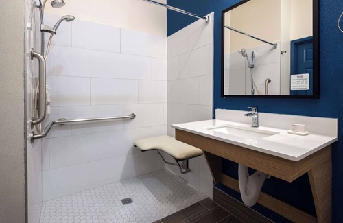Barker Hôtel | Spark by Hilton Houston West Clay Road