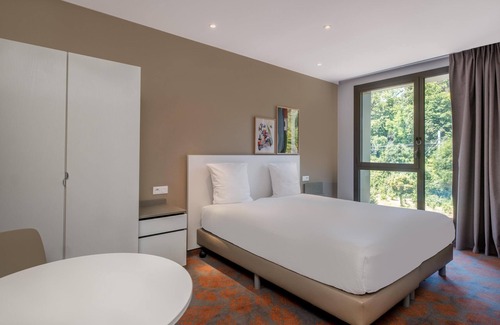 Le Bourg - Gare De Vaise Hôtel | Hotel ParkSaône