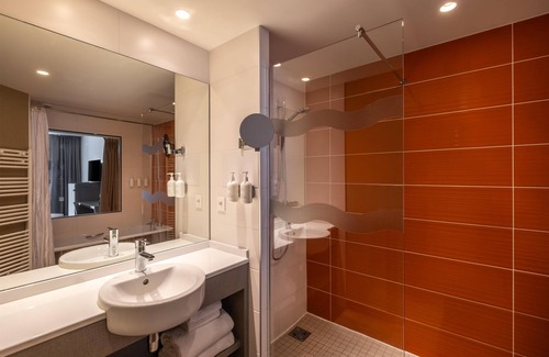 Le Bourg - Gare De Vaise Hôtel | Hotel ParkSaône