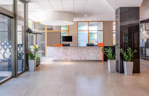 Le Bourg - Gare De Vaise Hôtel | Spark by Hilton Lyon Park Saone