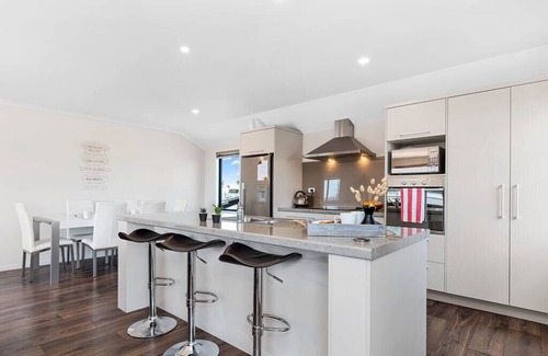 Papamoa Beach Maison | Sparkling Ocean Views - Maison de vacances Papamoa