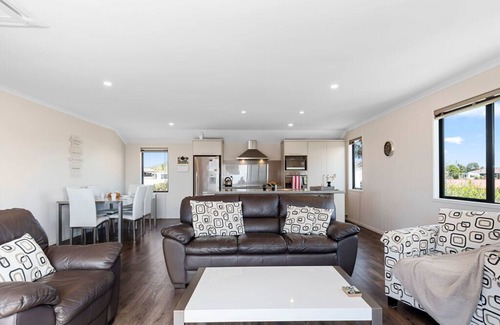 Papamoa Beach Maison | Sparkling Ocean Views - Maison de vacances Papamoa