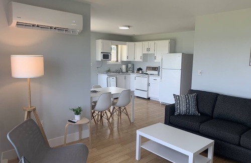 Richibucto Maison | Sparkling Waters Beachfront, Pool&Hot Tub Access!