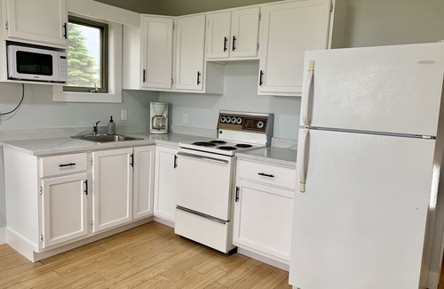 Richibucto Maison | Sparkling Waters Beachfront, Pool&Hot Tub Access!