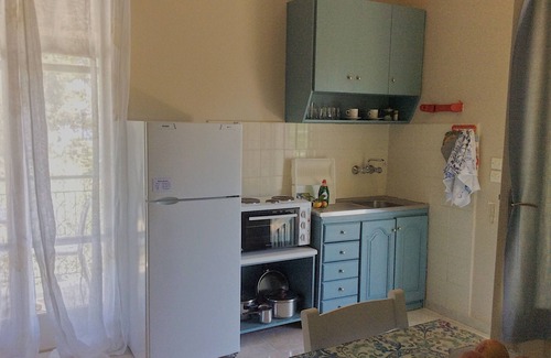 Leivathos Appartement | Appartements Céphalonie: studio, jardin fruitier, dernier étage: sentez-vous le goût frais de la Grèce!
