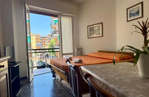 Marina di Andora Appartement | Spazioso alloggio a 50 mt dal mare con possibilità di posto auto