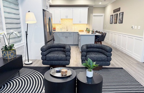 Portsmouth Appartement | Speakeasy Vibe ~ Luxe 1BR ~ <2min walk to MKT SQ