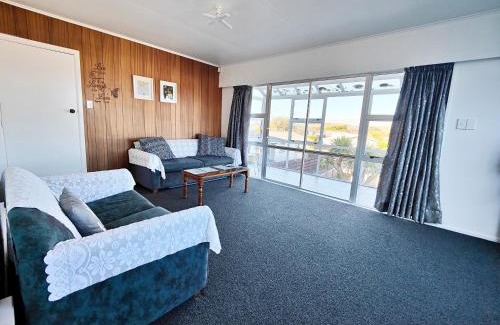 Johnsonville Appartement | special in winter from 138 for three bedrooms unit in Johnsonville Wellington