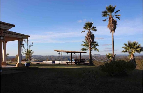 Valverde del Camino Maison | Spectacular Villa with private ski slopes