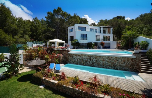 Sant Antoni de Portmany Villa | Villa in Cala Salada, Nr. San Antonio, Ibiza, .Sleeps 8 (4 Bedrooms)