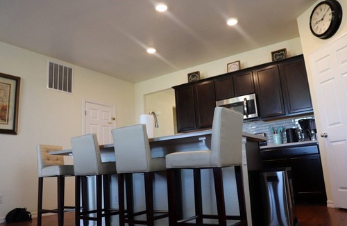 Dupont Maison | Spectacular back side patio open space and mountain view close to the costco