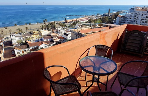 Estepona Appartement | Penthouse avec une vue spectaculaire près de la mer