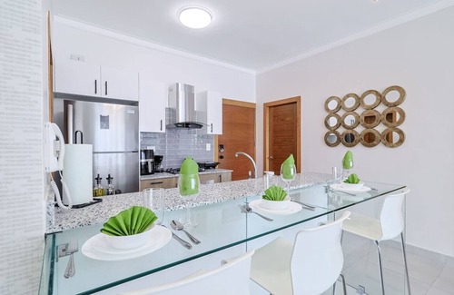 Lope De Vega Appartement | Spectacular, Centric 1BR Apt, King Bed, Pool Gym, Beautiful Social Area Near All