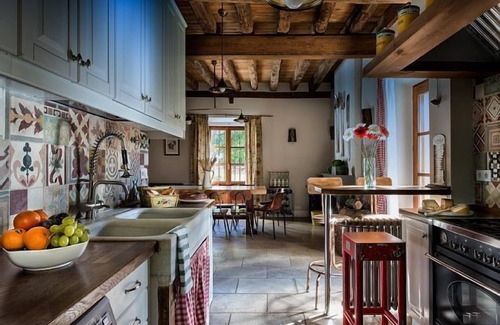 Alameda del Valle Cottage | Spectacular Historic House House, le pharmacien pour 12 personnes