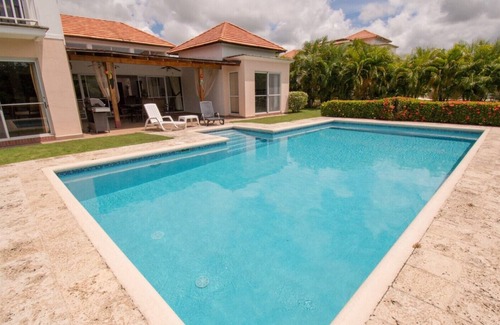 Playa Blanca Villa | Spectacular lake view villa in Decameron
