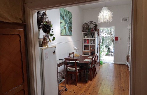 Cammeray Maison | Spectacular Large House with Lush Views