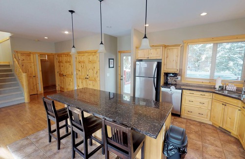 East Kootenay Maison | Spectacular Mountain Home!