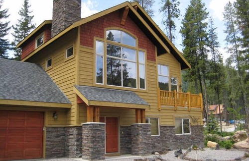 East Kootenay Maison | Spectacular Mountain Home!