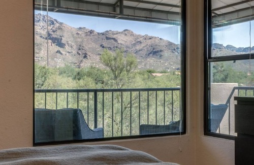 Tucson Copropriété | Spectacular Mountain View! Private Second Floor, Two Bedroom Condo