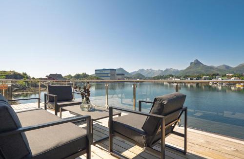 Svolvaer Maison | Spectacular mountain views with fireplace and jacuzzi