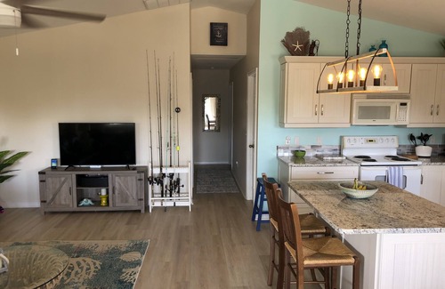 Pine Island Center Maison | $ 1150 / week Summer Special !!