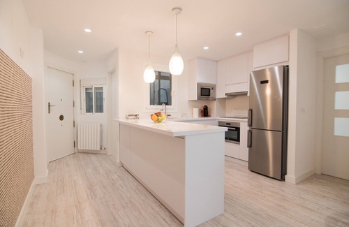 Beiro Maison | Spectacular newly renovated apartment in Granada, Caleta area.