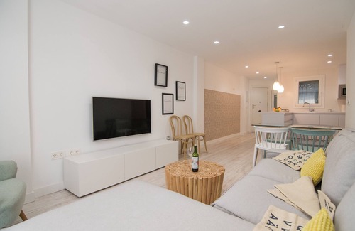 Beiro Maison | Spectacular newly renovated apartment in Granada, Caleta area.