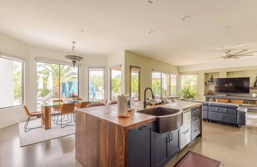 North Scottsdale Villa | Spectacular North Scottsdale Villa w/ Pool & Hot Tub Minutes from Golf and Shops