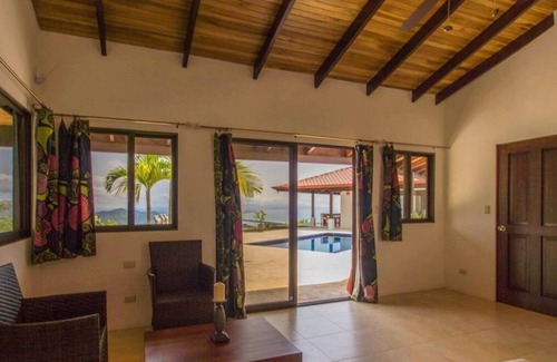 Ojochal Maison | Spectacular Ocean and Mountain Views in the hills above Ojochal