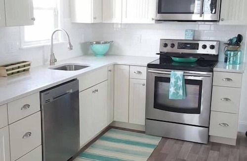 Minot Maison | Spectacular Ocean Sunsets I Pet Friendly