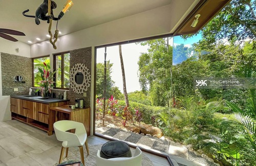 Dominical Maison | Vues spectaculaires sur l'océan! 3 piscines, bar dans la piscine, vie de luxe sous les tropiques