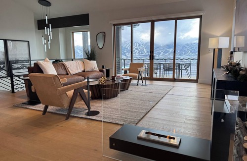 Hideout Maison | Spectacular Park City 4-bedroom home, with amazing Mountain and Lake views.
