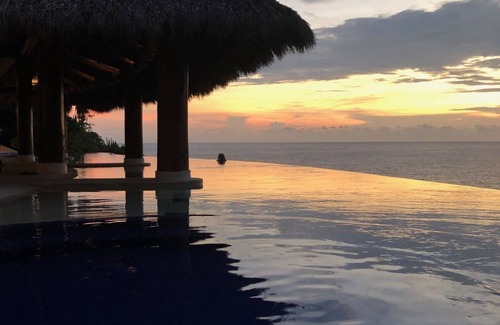 Ixtapa Copropriété | Spectaculaire Condo rénové en bord de mer à Ixtapa / Zihuatanejo