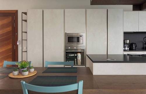 Marsaskala Villa | Une toute nouvelle villa contemporaine spectaculaire nichée juste en face de la mer!
