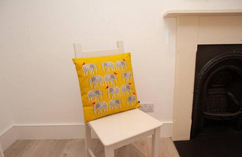 Bath Appartement | Spectacular views, 1 Bed Central Bath Apartment