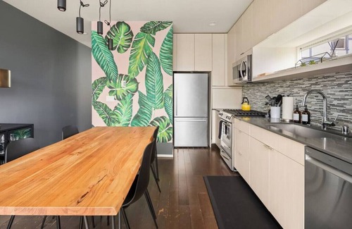 Eastlake Maison | Moderne 5 Histoire Maison de ville avec une vue panoramique sur le toit et privé!