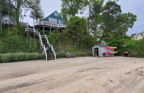 Island Heights Maison | Spectacular waterfront w/private Beach 5 BR Island Heights