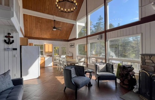 Athens Maison | Spectacular Waterfront Lake Home, near Hunter & Windham mountain’s