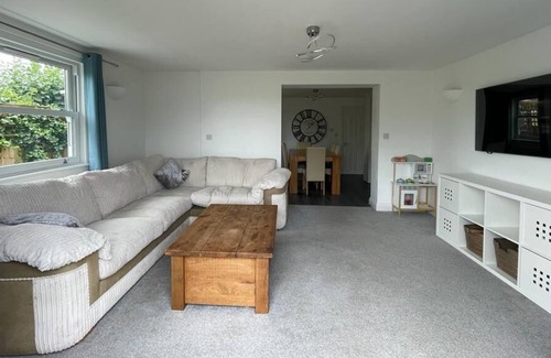 Braintree Maison | Spencer Square- A lovely 2 bedroom property in Bocking with cats
