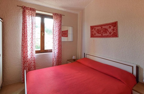 Ruoni Appartement | Spend a relaxing vacation in this beautiful apartment with a fantastic view of the sea.