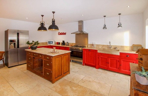 Donzere Maison | Spend a relaxing vacation in this vacation home in a rural location.