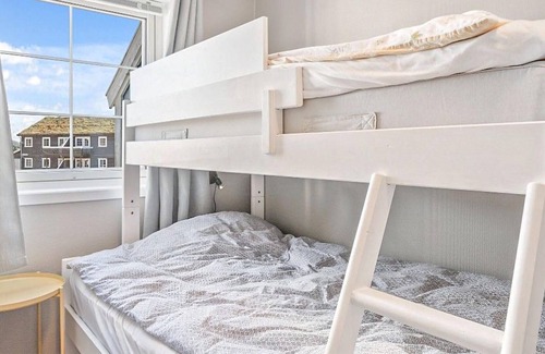 Gautefall Appartement | Spend a vacation close to nature in this beautiful vacation apartment with fantastic mountain views.