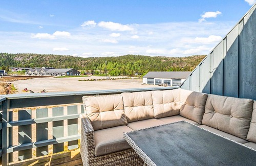 Gautefall Appartement | Spend a vacation close to nature in this beautiful vacation apartment with fantastic mountain views.