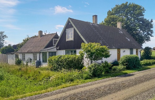 Tomelilla Municipality Maison | Spend a vacation in this idyllic vacation home in an enchanting landscape.